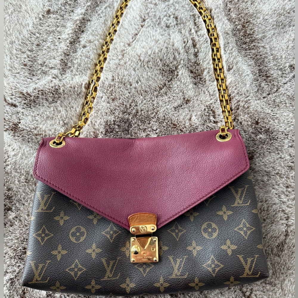 Louis Vuitton LV Monogram Pallas chain brown/purple